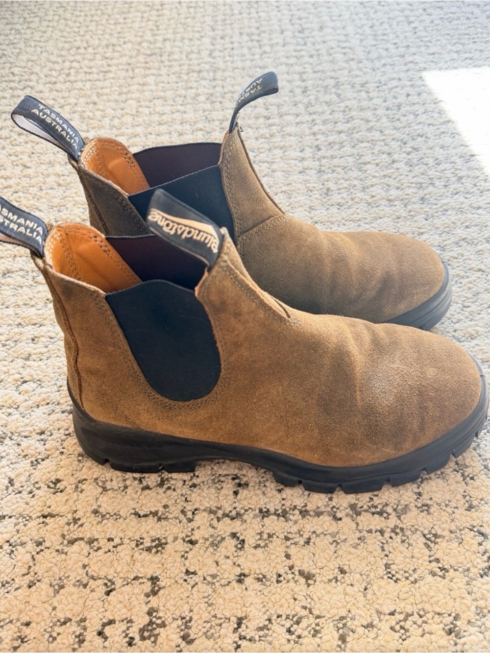 Blundstone Brown Suede Chelsea Ankle Boots
